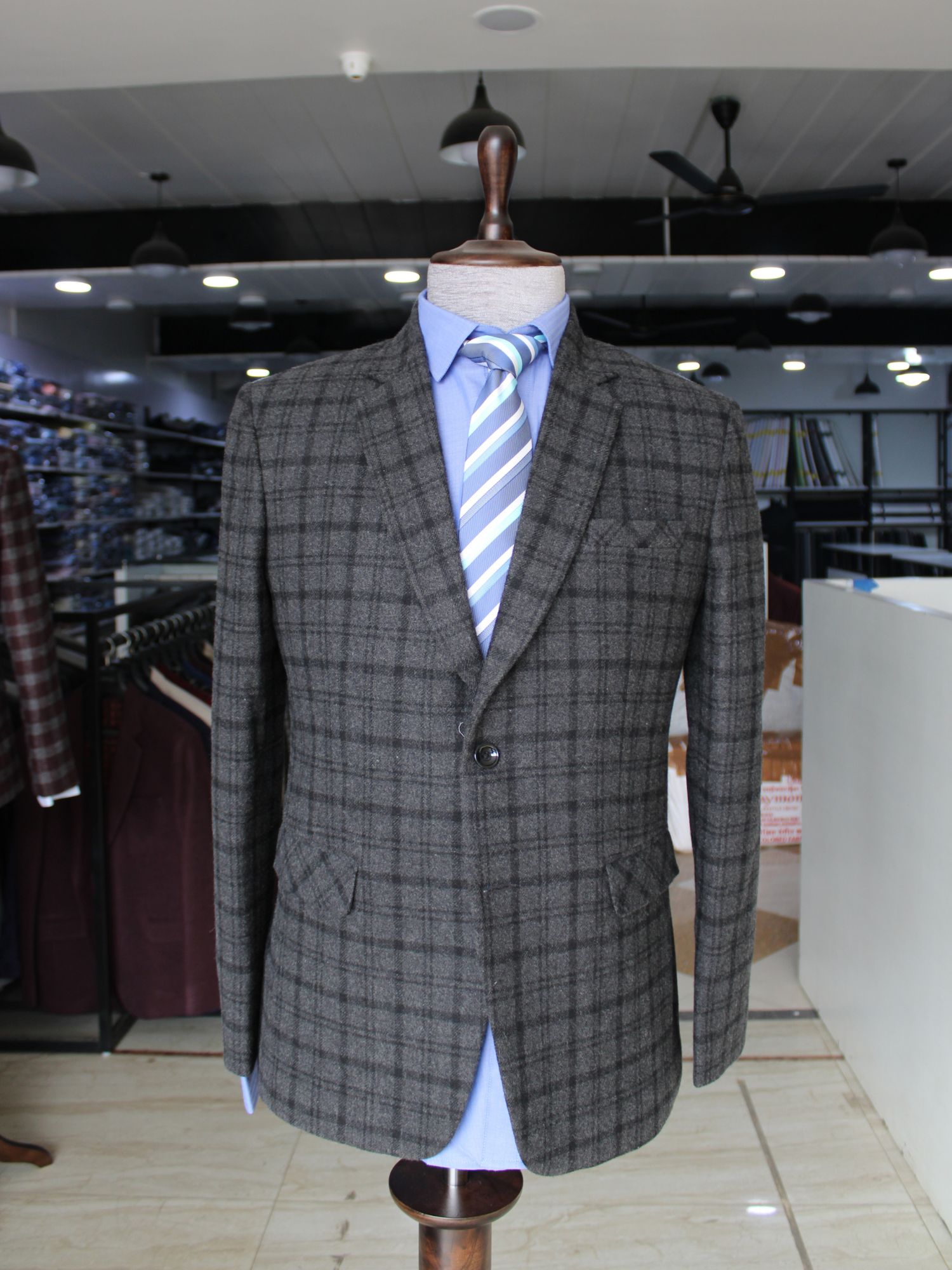 Men’s Winter Blazer – Warm, Stylish & Tailored for Perfection
